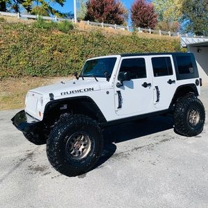 Meet your Posher, Dustin